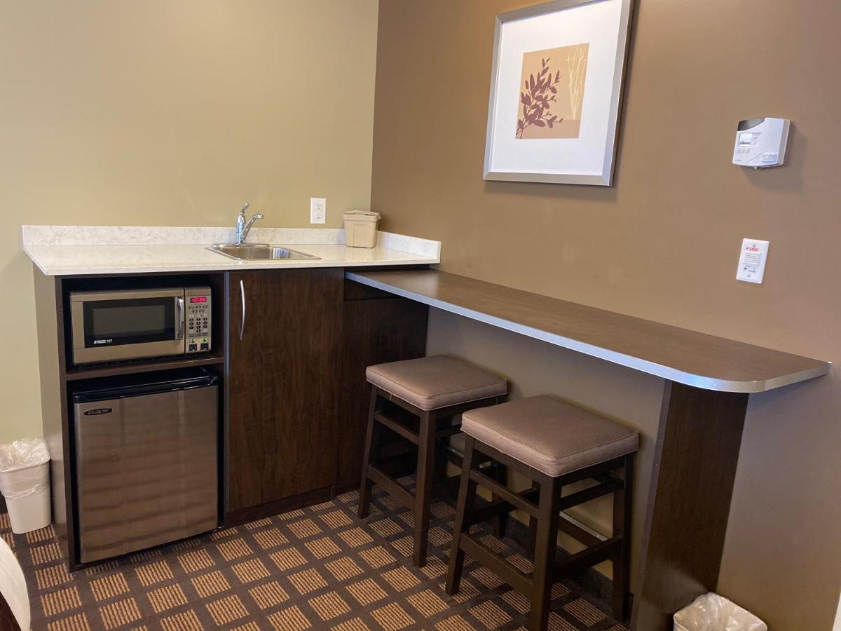 Microtel Inn & Suites By Wyndham - Timmins Exterior foto