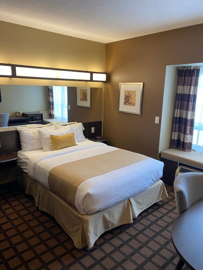 Microtel Inn & Suites By Wyndham - Timmins Exterior foto