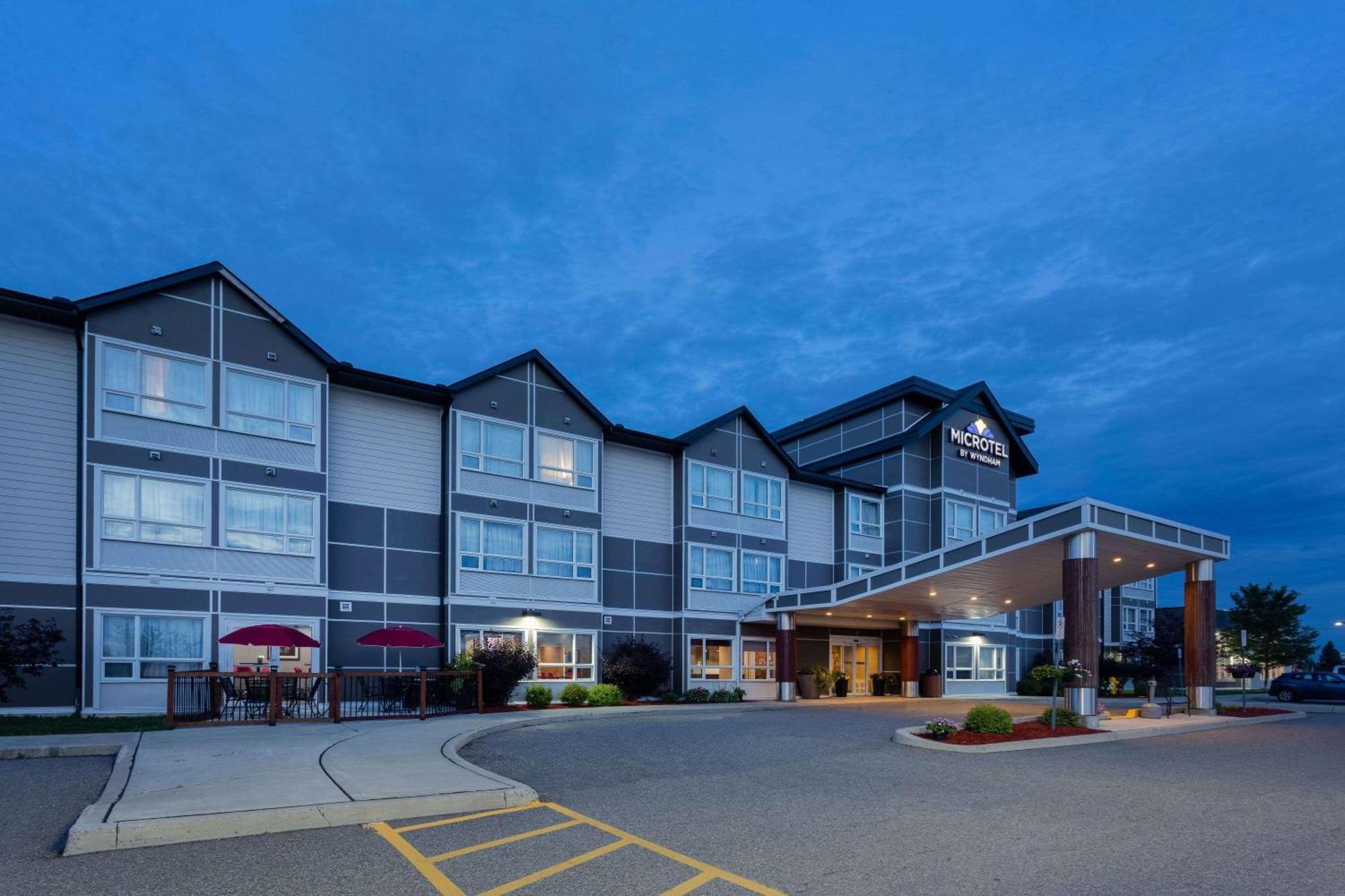 Microtel Inn & Suites By Wyndham - Timmins Exterior foto